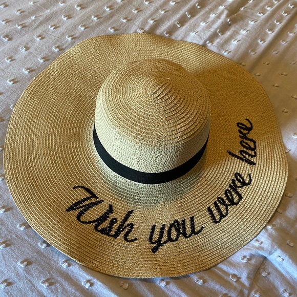 NWT Beach Hat Honeymoon Tropical Floppy - Picture 2 of 3